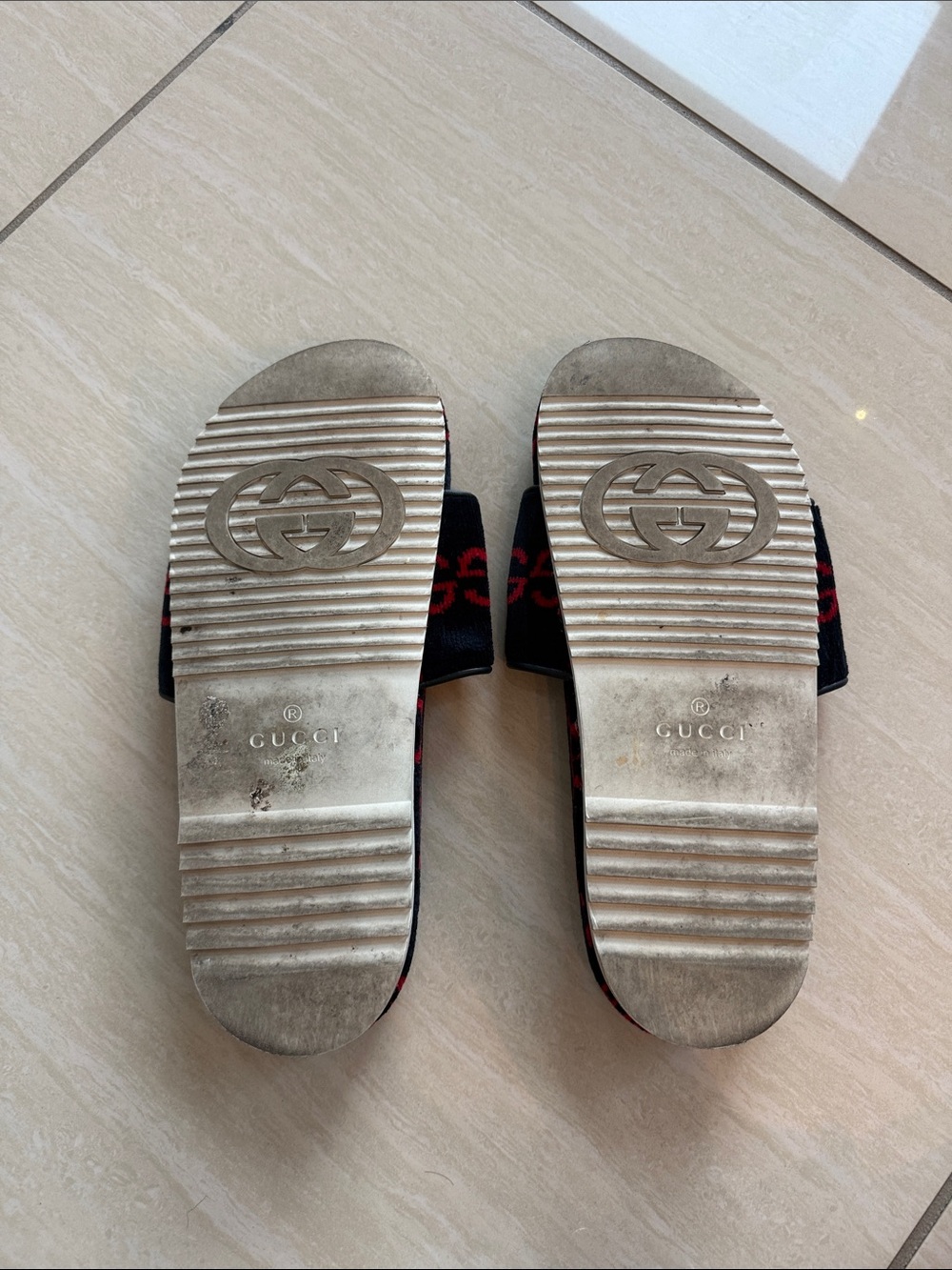 Gucci Black & Red GG Logo Slide Sandals - Picture 3 of 5